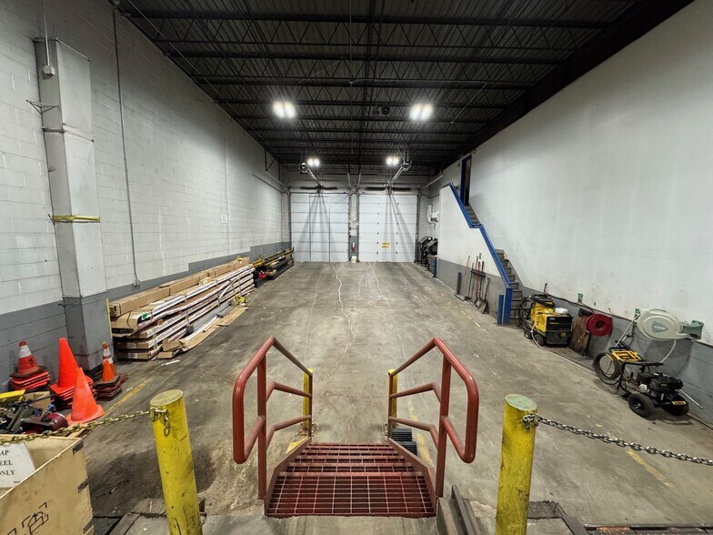 More Photos Of 7955 Wallace Rd, Eden Prairie Manufacturing For Sale