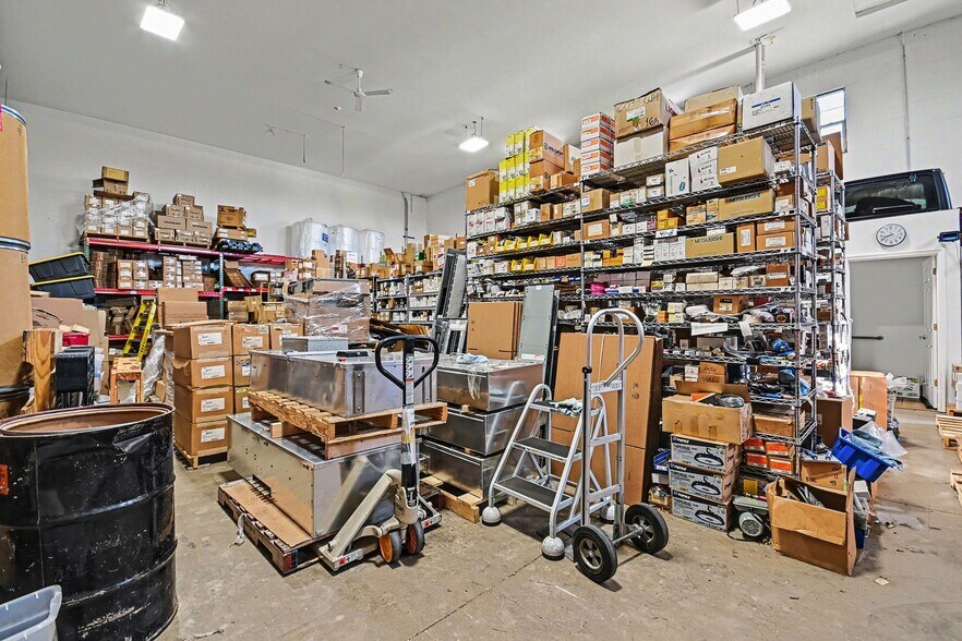 More Photos Of 12531 W Horseshoe Dr, New Lenox Warehouse For Sale
