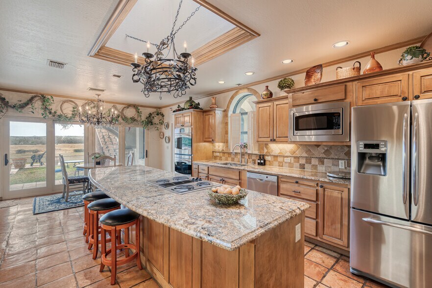 More Photos Of 505 Gilchrist Ln, Del Rio Specialty For Sale