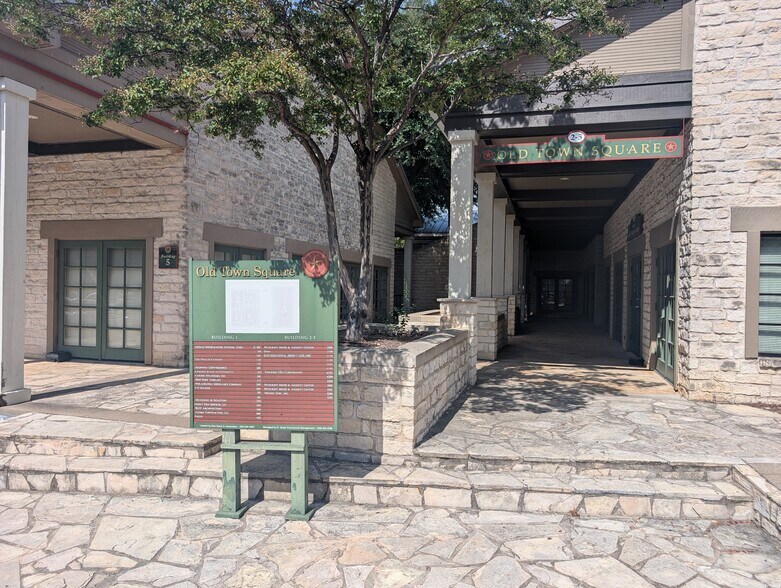 More Photos Of 1 Chisholm Trail Rd, Round Rock Unknown For Lease