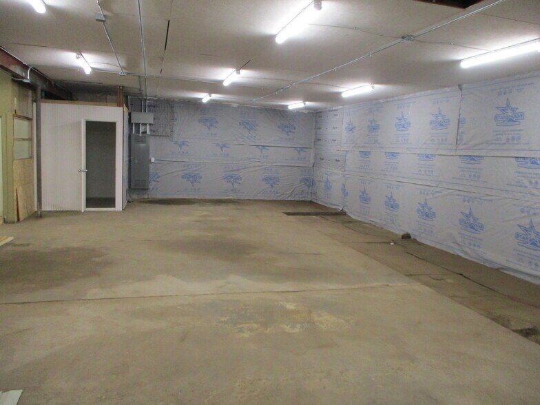 More Photos Of 21 Klein St, Rochester Industrial For Lease