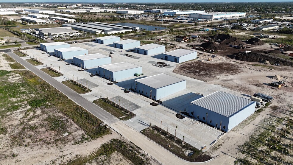 More Photos Of 8055 Ironside Dr, Fort Myers Unknown For Lease