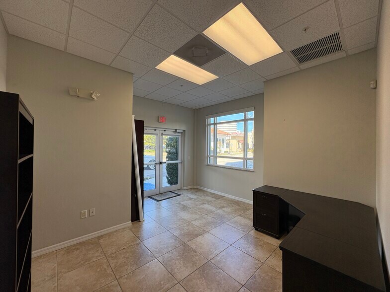 More Photos Of 505 S Orange Ave, Sarasota Apartments For Sale