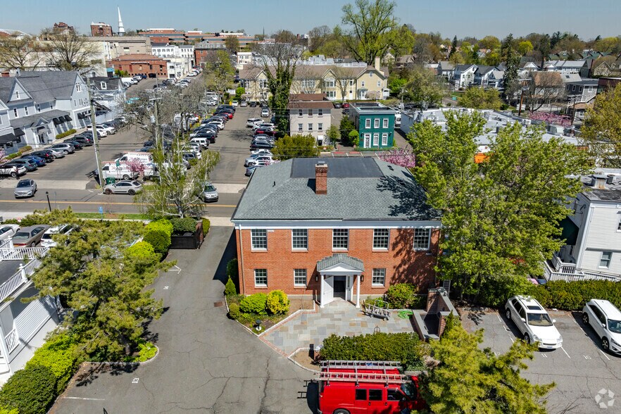 More Photos Of 30 E Elm St, Greenwich Office For Lease