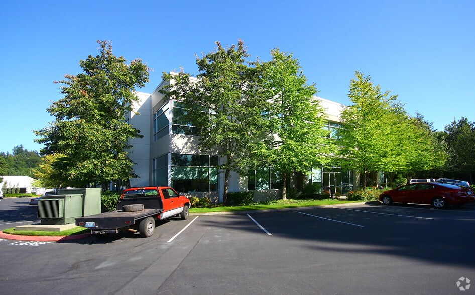 More Photos Of 11714 North Creek Pky N, Bothell Office For Lease