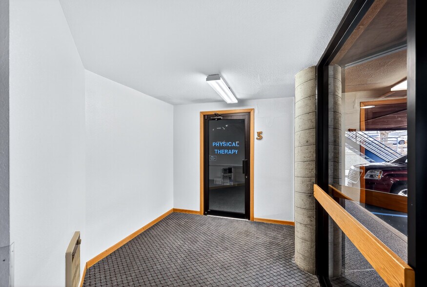 More Photos Of 950 W Ironwood Dr, Coeur d'Alene Medical For Sale