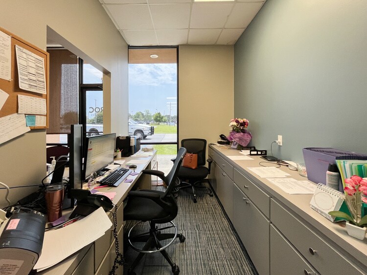 More Photos Of 400 W St. Francis St, Brusly Storefront For Lease