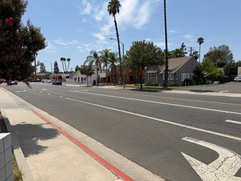 More Photos Of 6461 Brockton Ave, Riverside Restaurant For Sale