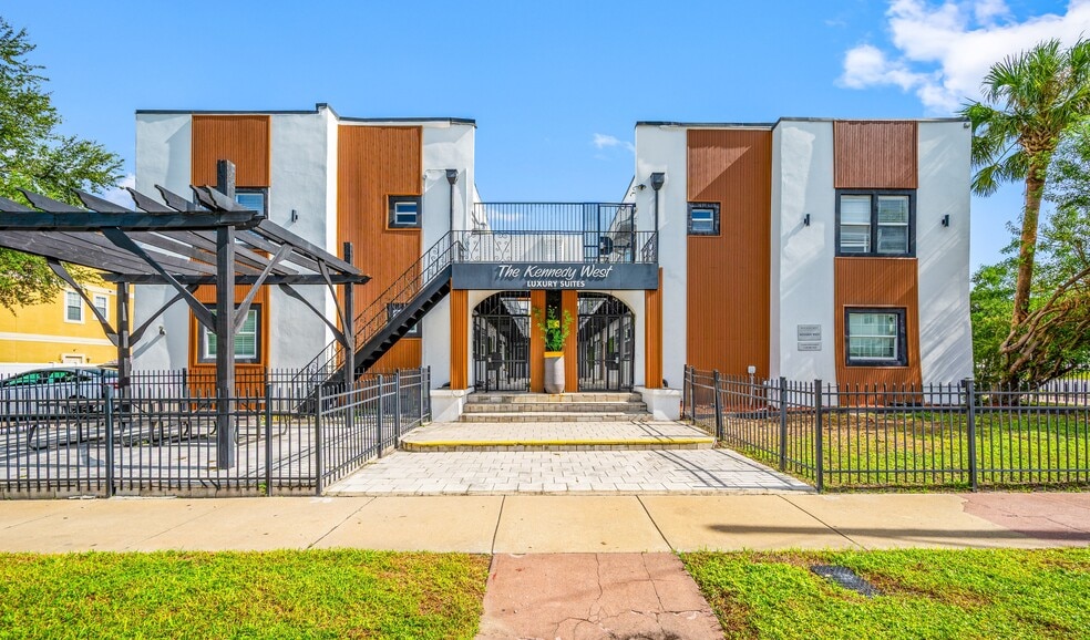 Primary Photo Of 4201-4207 W North A St, Tampa Apartments For Sale
