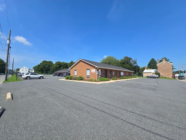 More Photos Of 213 N Main St, Smyrna Medical For Lease