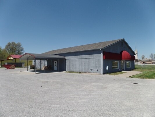 More Photos Of 206 Rushing Dr, Herrin General Retail For Sale
