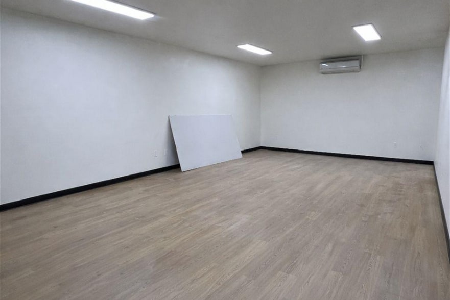 More Photos Of 6950 Camino Maquiladora, San Diego Service For Sale