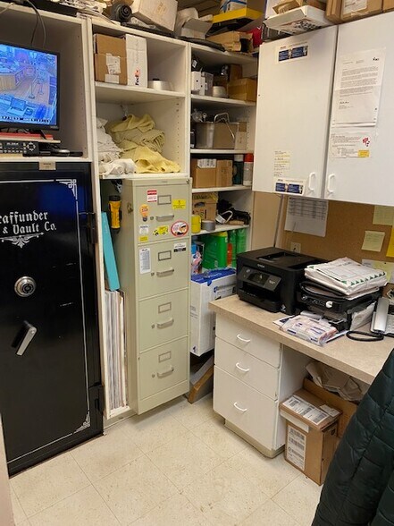 More Photos Of 3315 10th Ave S, Great Falls Restaurant For Sale