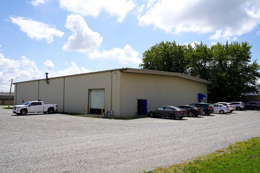 More Photos Of 444 W Coliseum Blvd, Fort Wayne Skating Rink For Sale