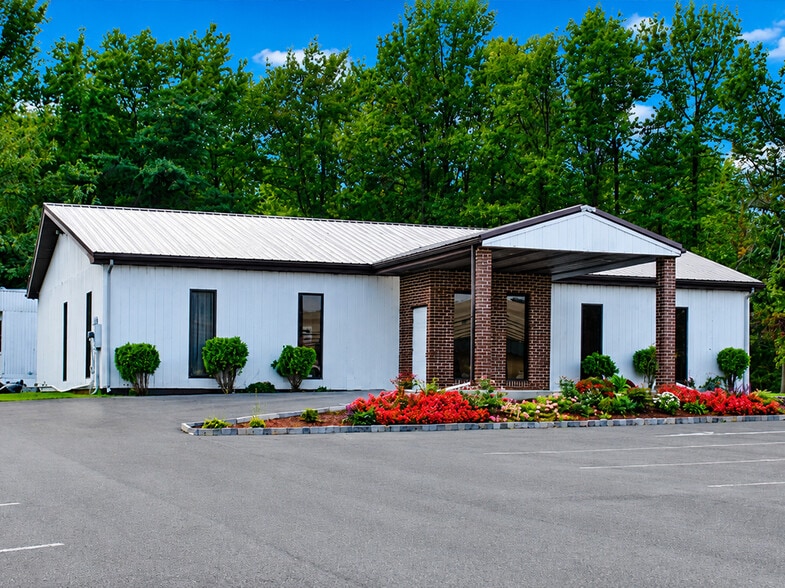More Photos Of 914 Middle River Rd, Middle River Religious Facility For Sale