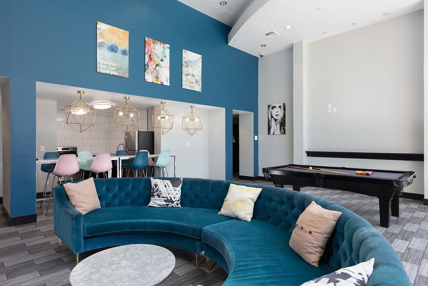 More Photos Of 6399 Christie Ave, Emeryville Apartments For Lease