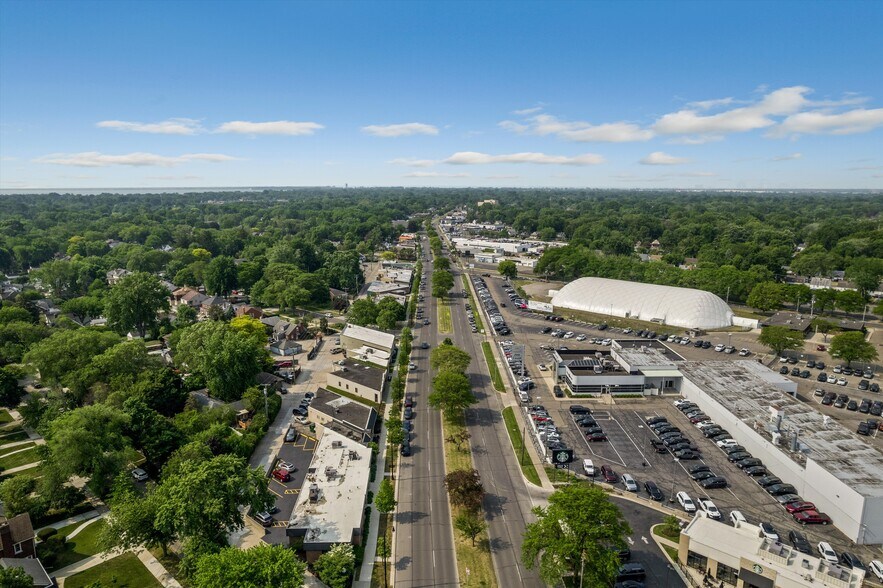 More Photos Of 18038 Mack Ave, Grosse Pointe Medical For Sale