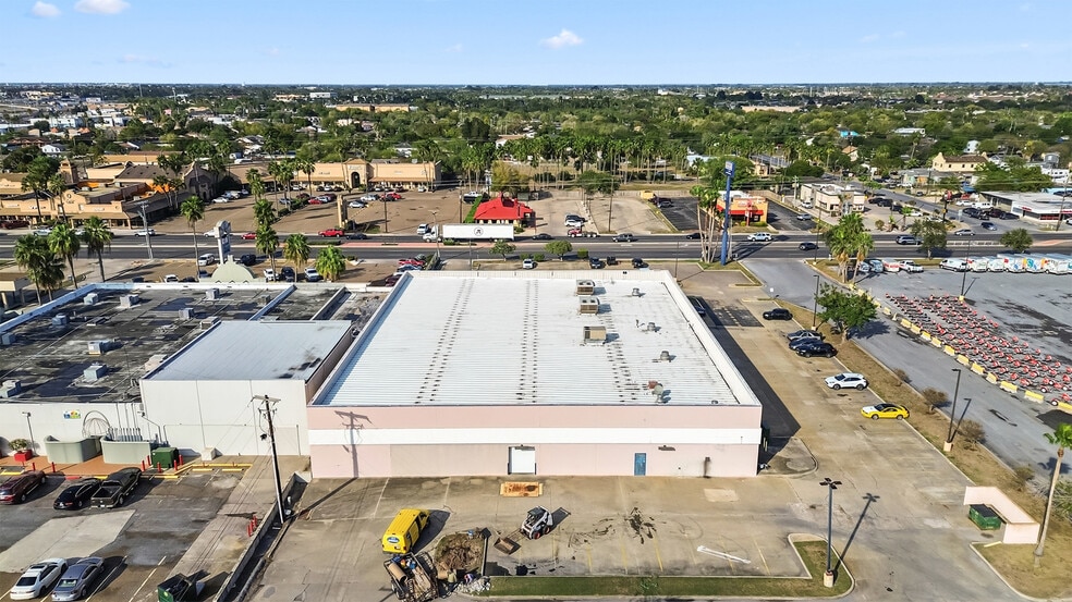 More Photos Of 2336 Boca Chica Blvd, Brownsville General Retail For Lease