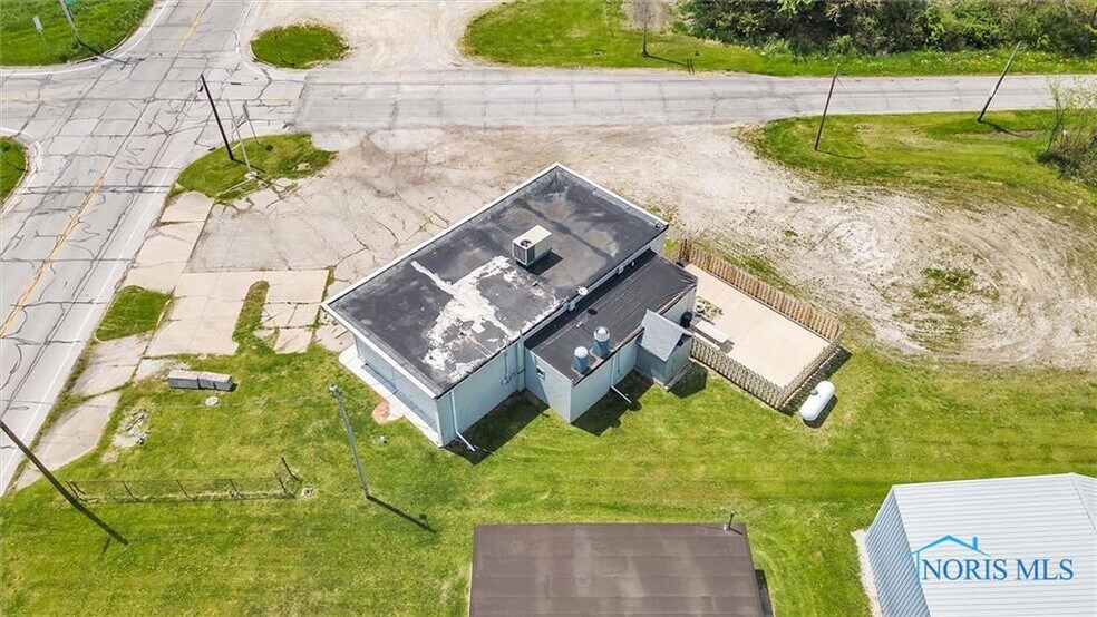 More Photos Of 11407 Corduroy Rd, Curtice Storefront For Sale