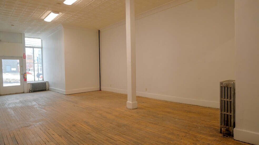 More Photos Of 1005 E Fayette St, Syracuse Apartments For Lease