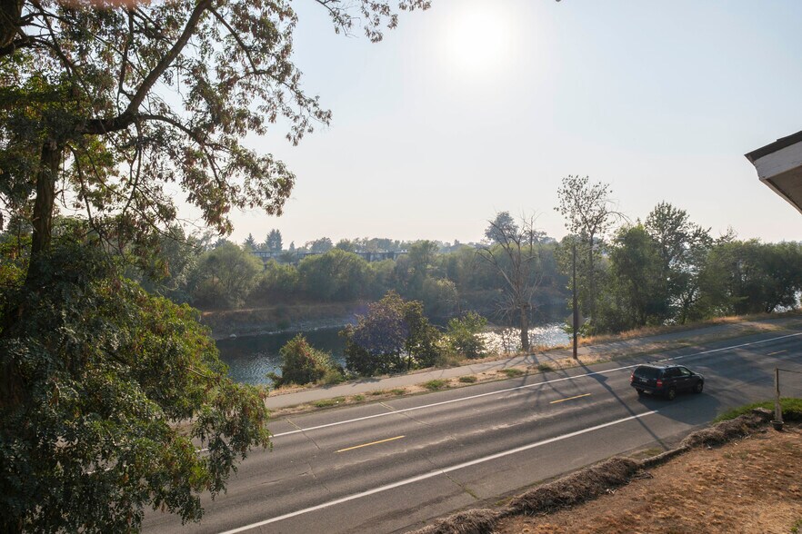 More Photos Of 3001 E Upriver Dr, Spokane Apartments For Sale