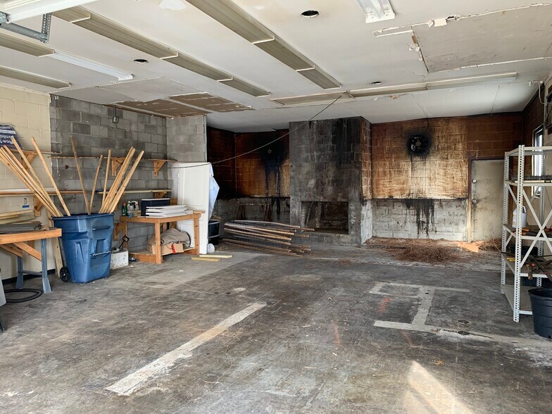 More Photos Of Off Goodlettsville town square, Goodlettsville Loft Creative Space For Sale
