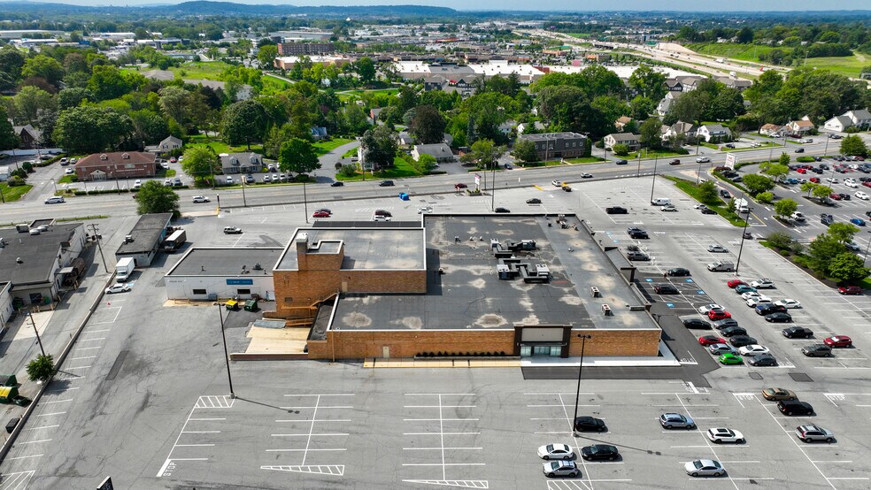 More Photos Of 1515 Lititz Pike, Lancaster Storefront For Lease
