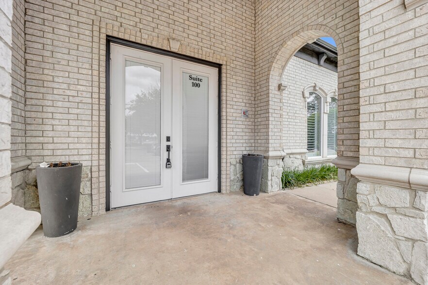 More Photos Of 840 E I-20 Hwy, Arlington Medical For Sale