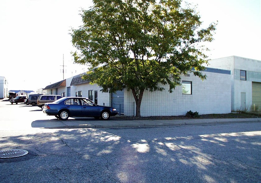 More Photos Of 3730 Paris St, Denver Warehouse For Lease