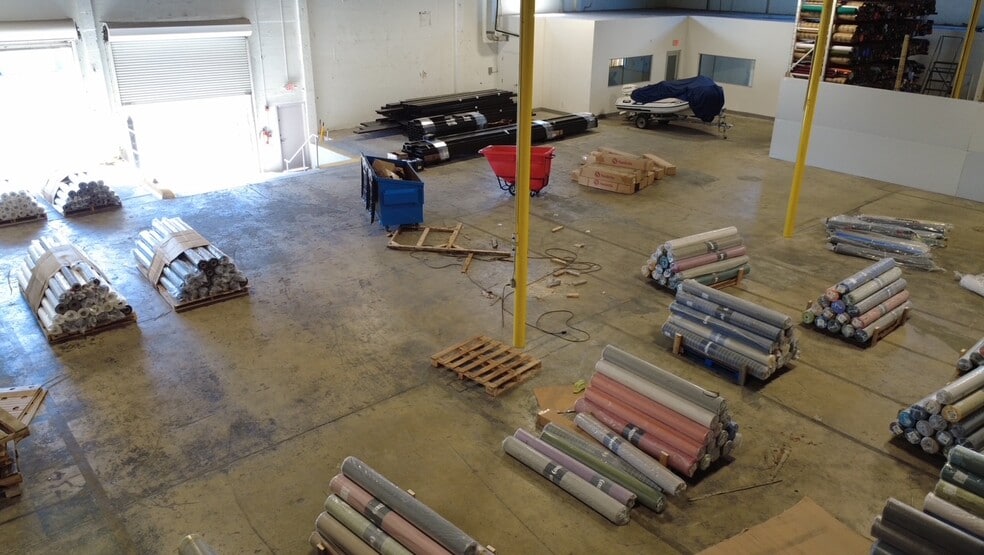 More Photos Of 2170-2290 W 8th Ave, Hialeah Warehouse For Lease