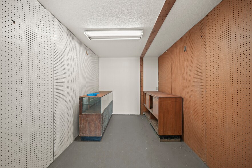 More Photos Of 2318 FM 1128 Rd, Pearland Storefront For Sale