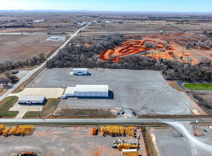 More Photos Of 2003 S Merritt Rd, Elk City Warehouse For Lease