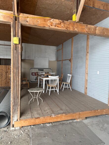 More Photos Of 157 S Vernon St, Sunbury Light Manufacturing For Lease