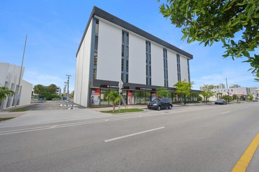 More Photos Of 2131 Hollywood Blvd, Hollywood Office Residential For Lease