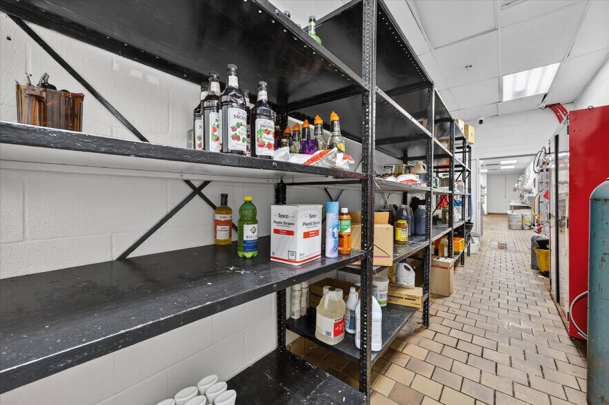 More Photos Of 4000 Fort Campbell Blvd, Hopkinsville Restaurant For Sale
