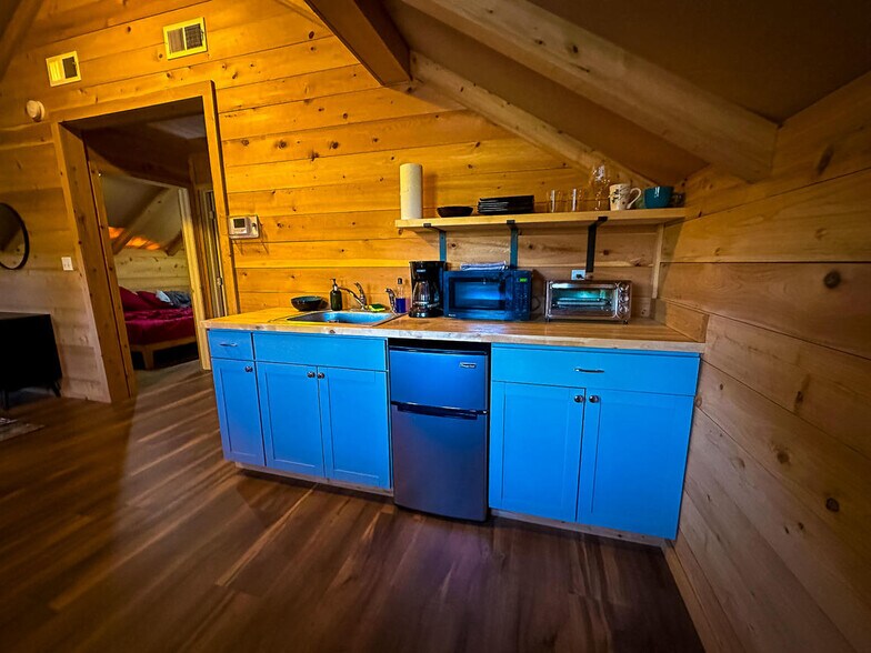 More Photos Of 7009 Creek Stone Rd, Milton Lodge Meeting Hall For Sale