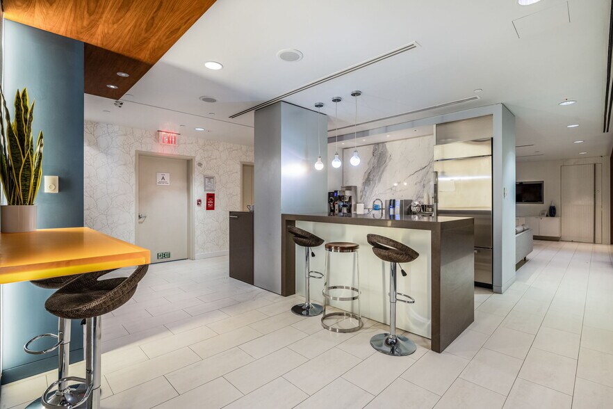 More Photos Of 1140 Avenue of the Americas, New York Coworking Space