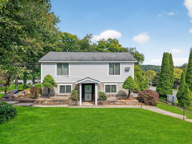 More Photos Of 2 Renee Gate St, Cortlandt Manor Office For Sale