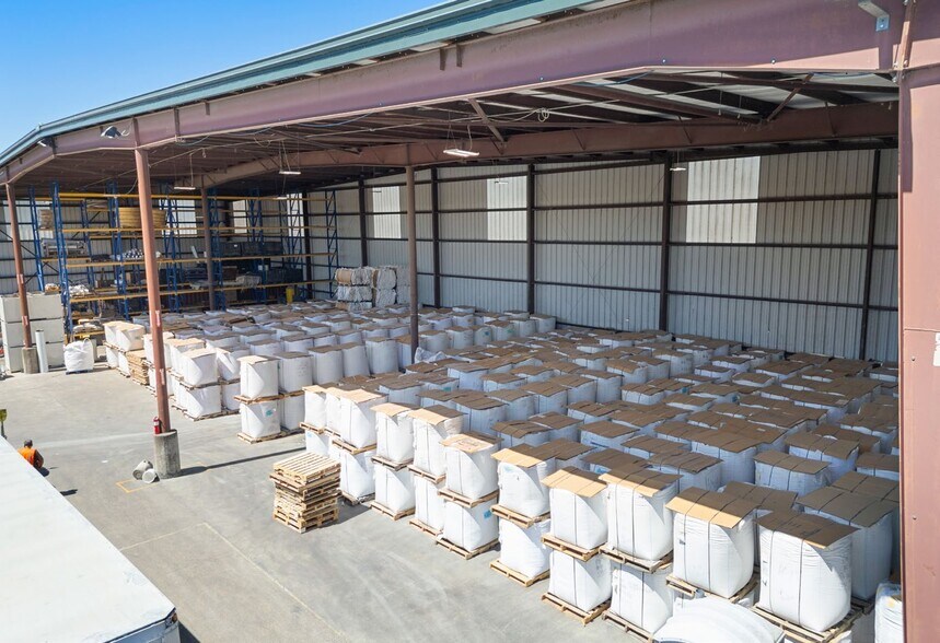 More Photos Of 291 Commercial Pky, Molalla Industrial For Sale
