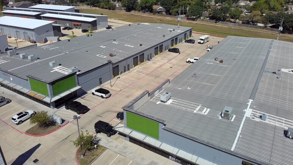 More Photos Of 3336 Spring Stuebner Rd, Spring Unknown For Lease