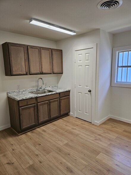 More Photos Of 1301 Avenue H, Freeport Medical For Sale
