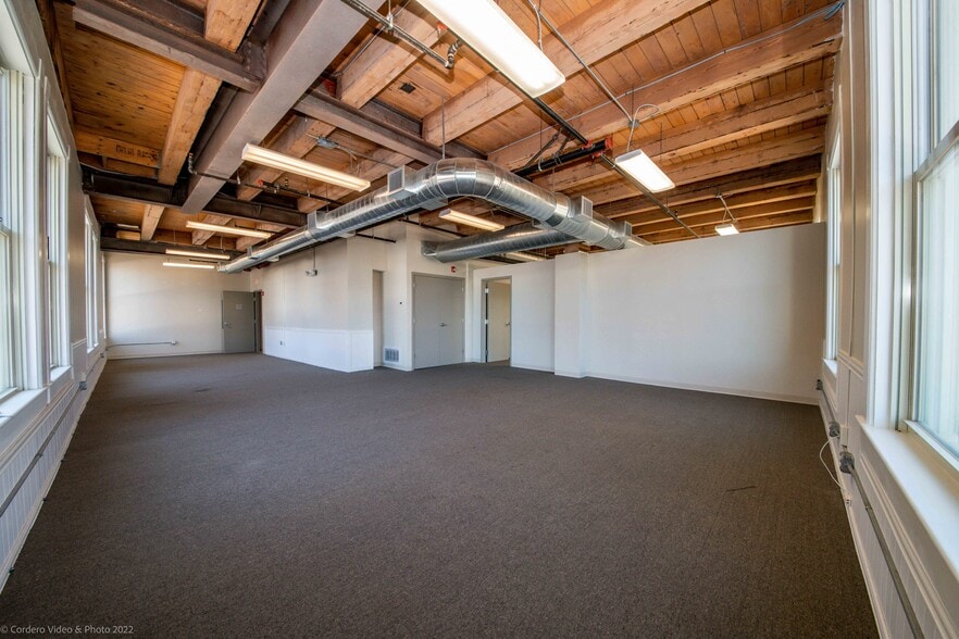 More Photos Of 555 Pleasant St, New Bedford Office For Sale