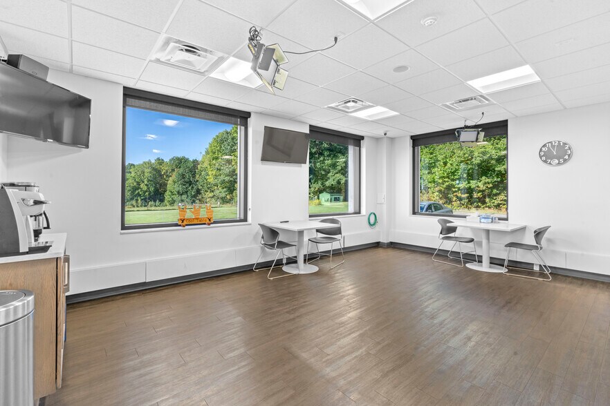 More Photos Of 1 Broadcast Way, Cadillac Medical For Sale