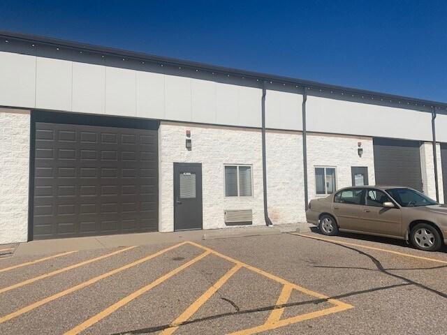 More Photos Of 42376-42498 Mound Rd, Sterling Heights Warehouse For Lease