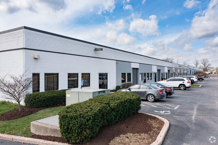 More Photos Of 4440 Lake Forest Dr, Blue Ash Unknown For Lease