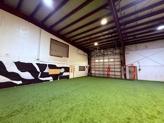 More Photos Of 3300 Lower Huntington Rd, Fort Wayne Warehouse For Sale