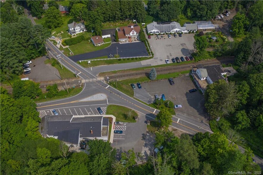 More Photos Of 4 Long Ridge Rd, Redding General Retail For Sale