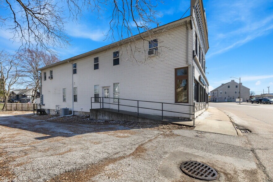 More Photos Of 316 N Main St, Columbia Storefront Retail Office For Sale