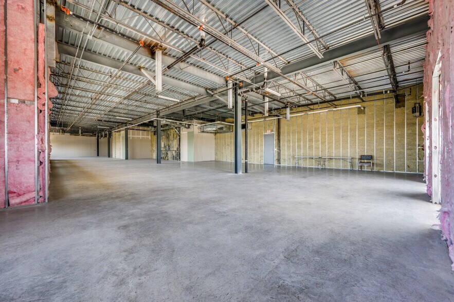 More Photos Of 2005 W Park Dr, Irving Medical For Lease