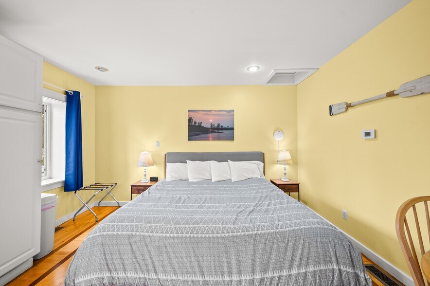 More Photos Of 231 E Buffalo St, New Buffalo Hotel For Sale